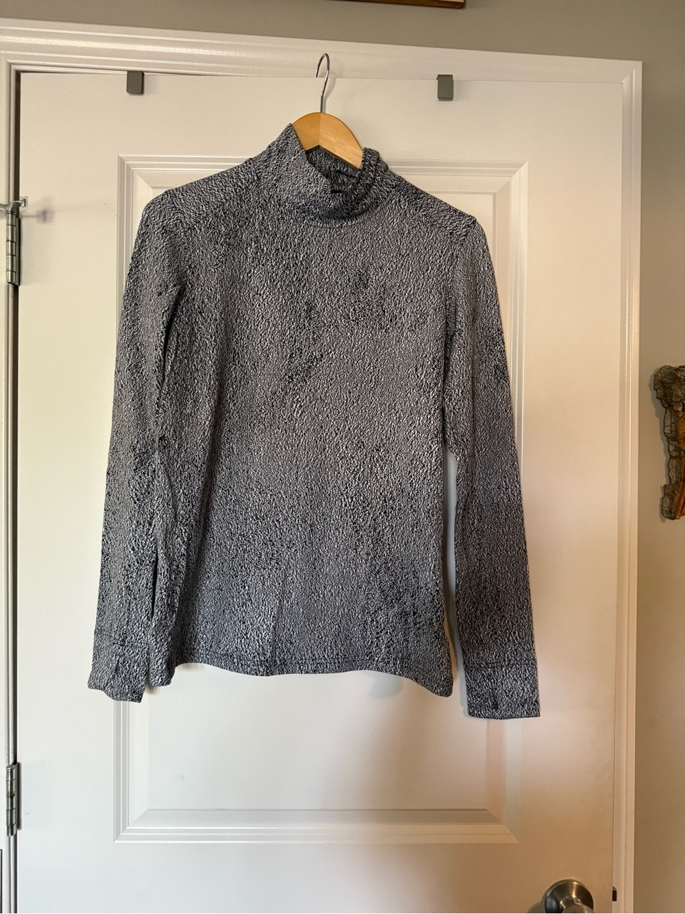 lululemon athletica Heather Gray Long-Sleeve Mock Neck Top